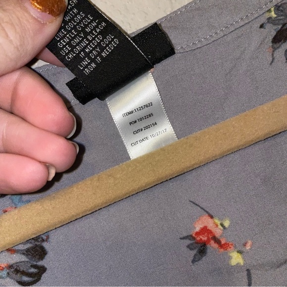 Torrid Harper Gray Floral Challis Blouse - Picture 6 of 6